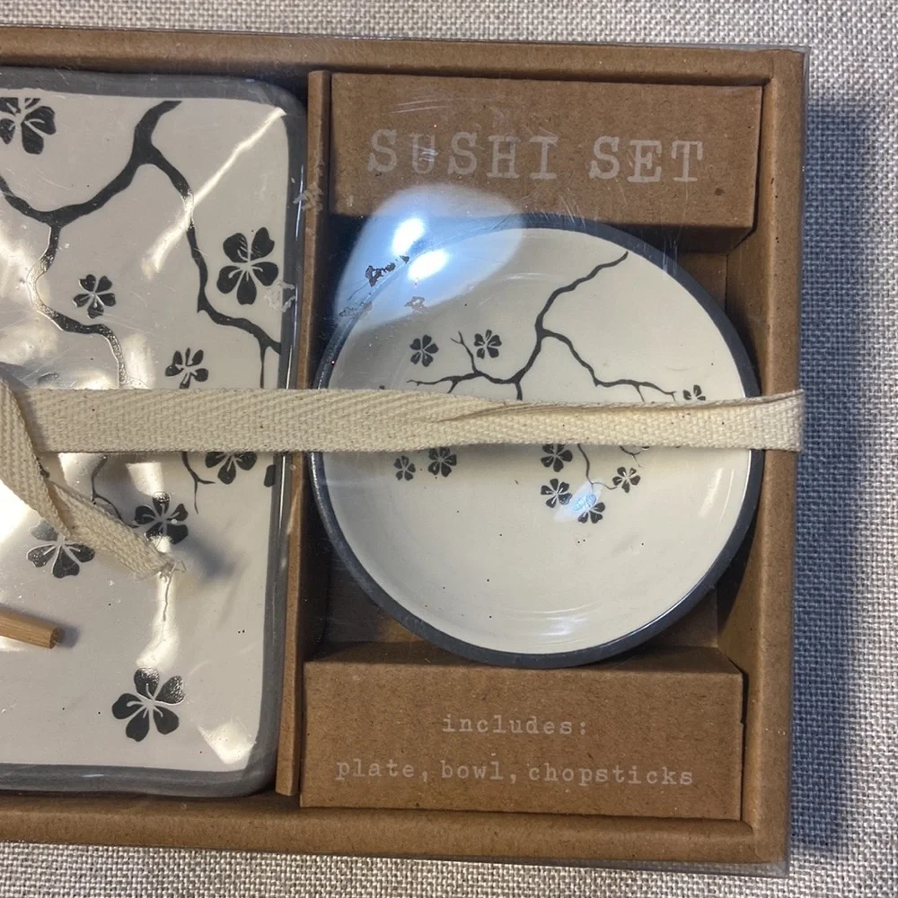 MRKT Market Finds Sushi set. Three boxes of sushi set. New